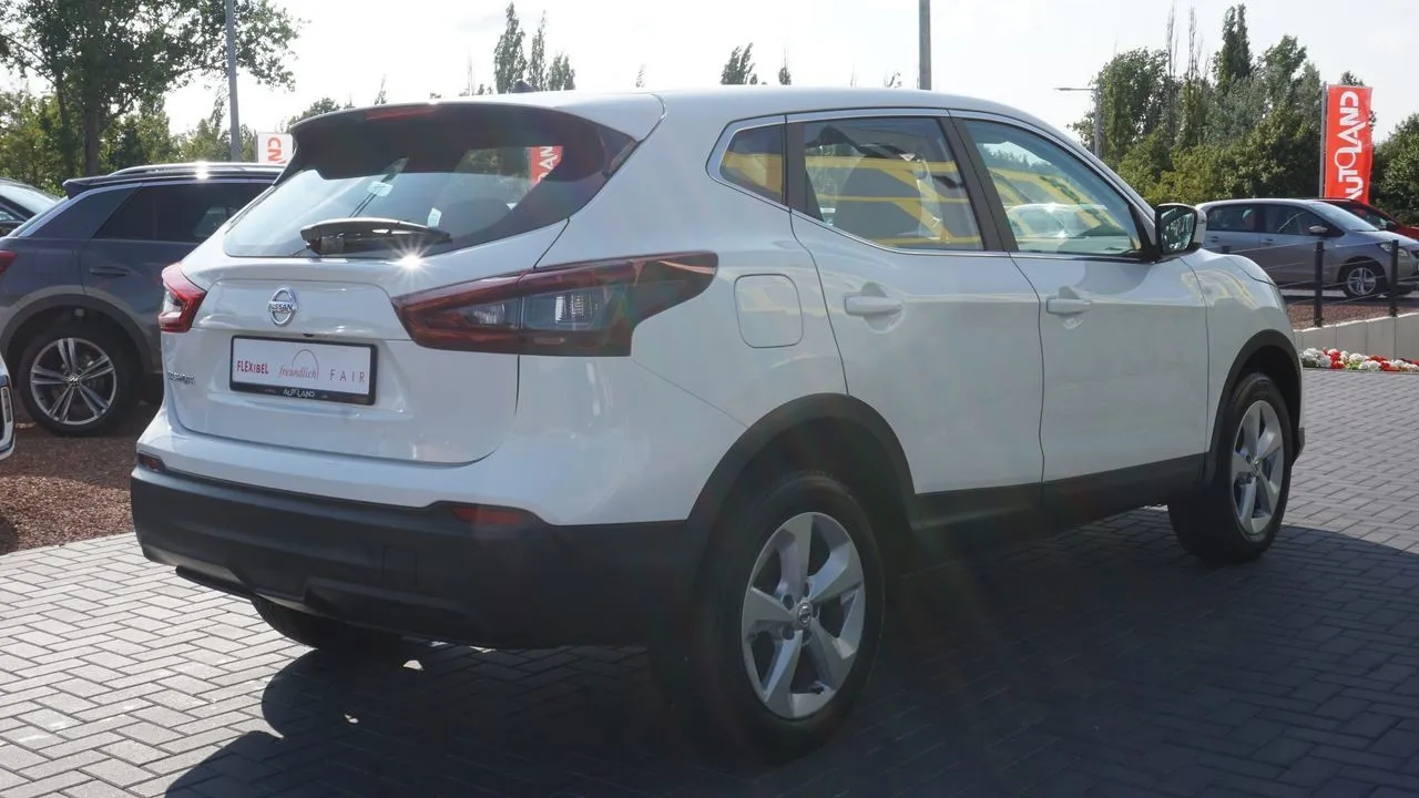 Nissan Qashqai 1.3 DIG-T...  Image 4